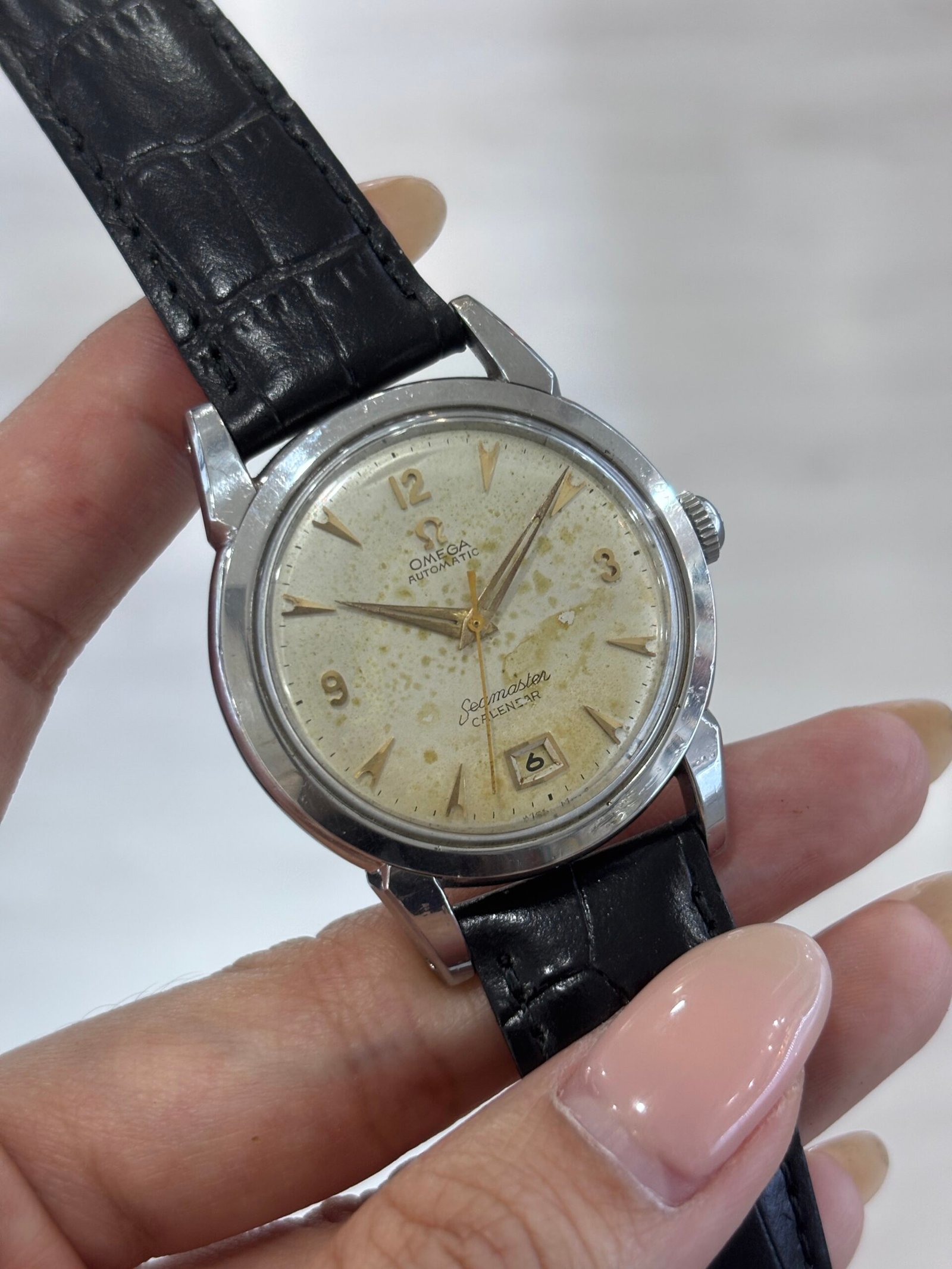 Classic Vintage Omega Seamaster Calendar (1950s) Ref: 2627 - Image 2