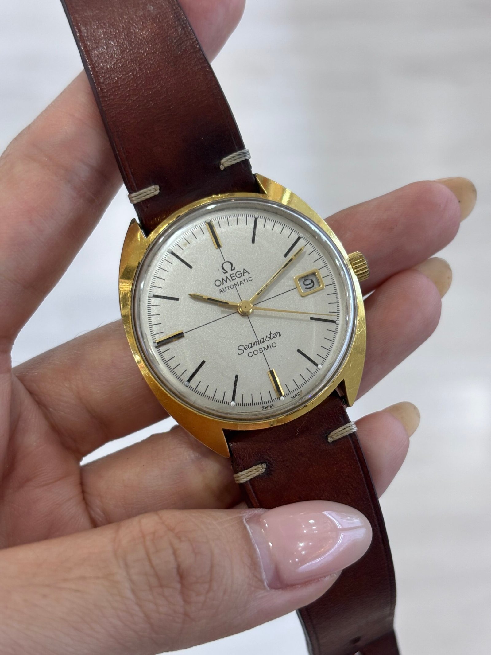 Vintage Omega Seamaster Cosmic Automatic Date "Crosshair" - Image 2