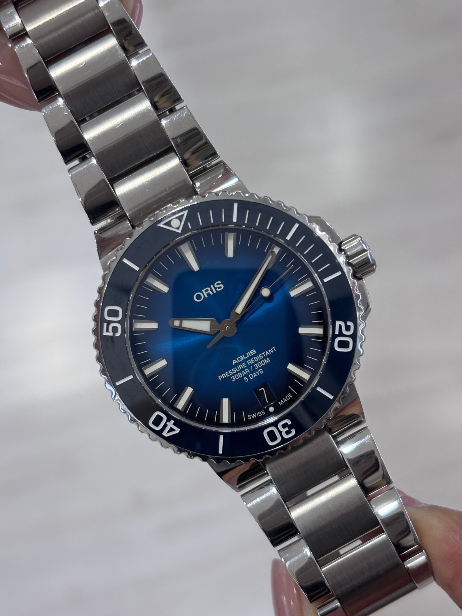 Oris Aquis Date Calibre 400 "5 Days" Blue Dial - Image 2