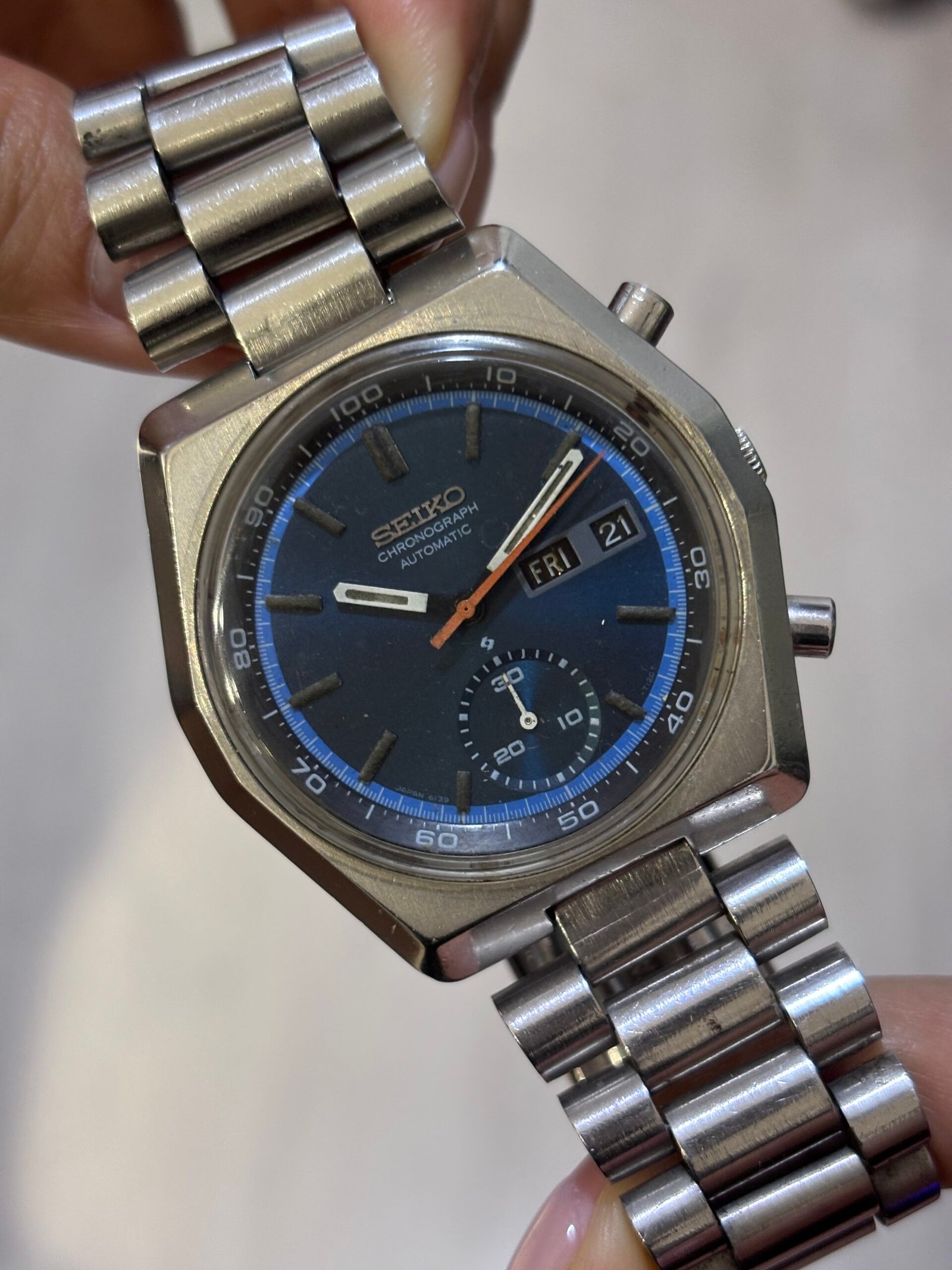 Vintage Seiko "Hexagon" Automatic Chronograph (circa mid-1970s, 1974–1977) - Image 2