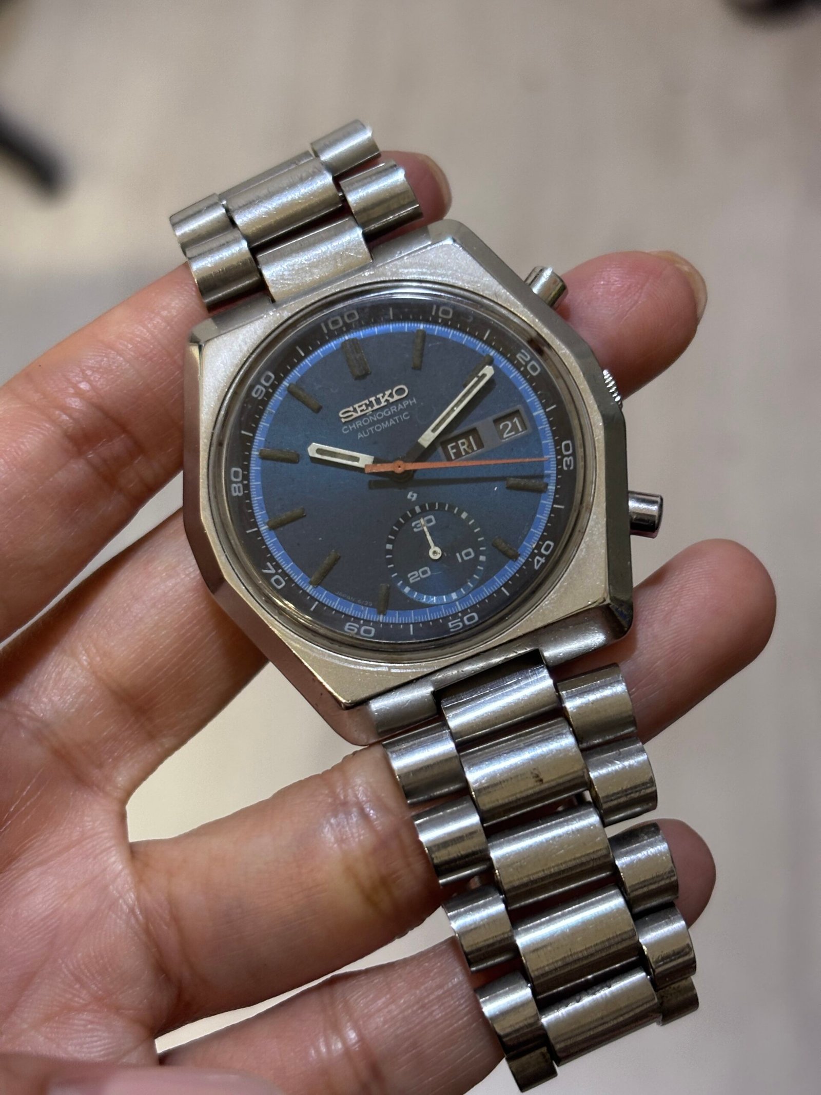 Vintage Seiko "Hexagon" Automatic Chronograph (circa mid-1970s, 1974–1977) - Image 3